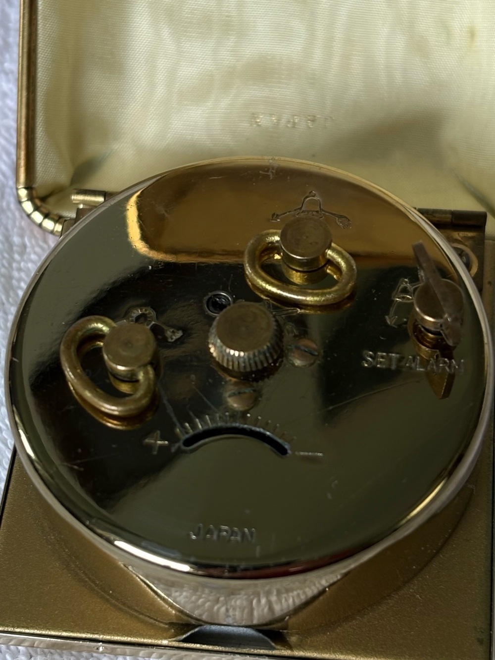 Ingraham Vintage Travel Alarm Clock With Fold Up Case - Picture 3 of 8
